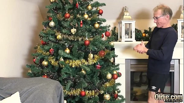 man fucks 18 year old girl she swallows all his cum