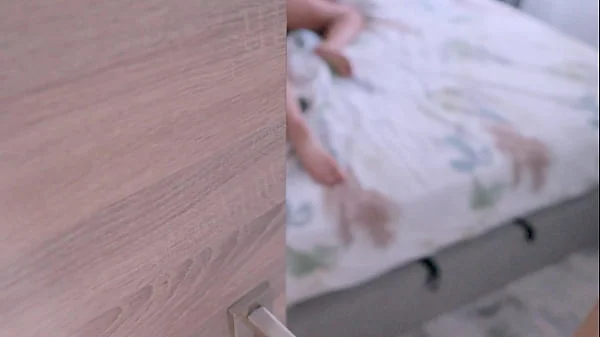 Ukrainian girl is asking for help