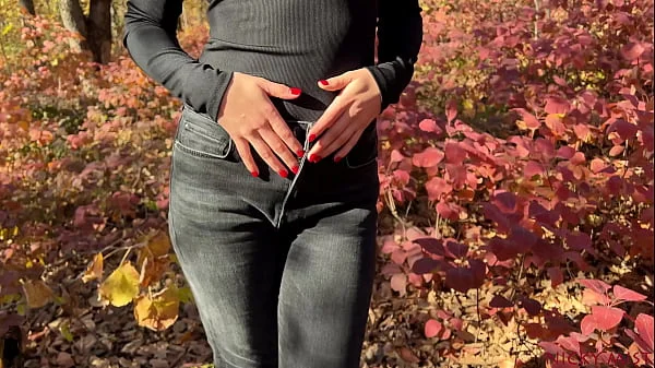 A quick outdoor blowjob with stepsister