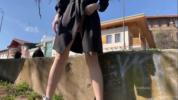 Chilling in park and flashing pussy to people around. Open legs in Public.