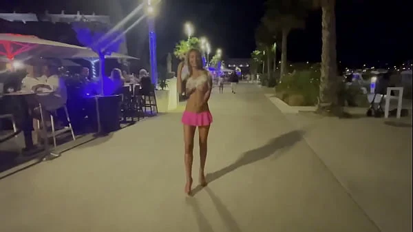 Monika Fox Came Naked To A Restaurant For Dinner And Then Went For A Walk Around The City At Night