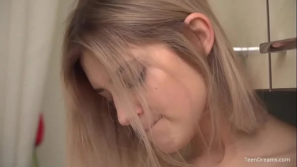 Hot Coed Eva Elfie Masturbating with Whipped Cream