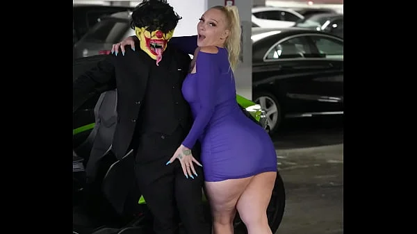 Alexis Andrews Fucks Gibby The Clown At The World Famous MGM Grand And Planet Hollywood