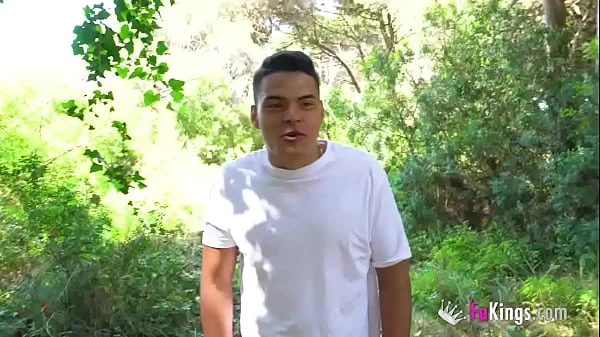 First FAKings is back: Latin beauty Korin looks for love & sex at the ULTIMATE blind date!