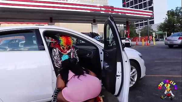 Juicy Tee Gets Fucked by Gibby The Clown on A Busy Highway During Rush Hour