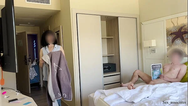 PUBLIC DICK FLASH. I pull out my dick in front of a hotel maid and she agreed to jerk me off.