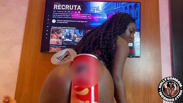 NEGÃO GOSTOSO COM A BATATINHA , CONSEGUIU ME FAZER MAMAR E DAR MEU CUZINHO DOCE / Completo no red