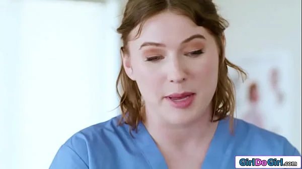 Intern gets oral exam from gynecologist