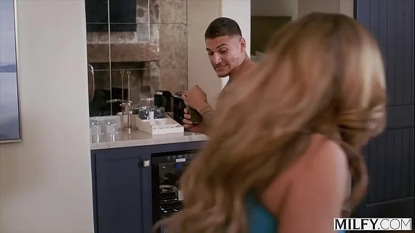 MILFY Curvy Fit Mom Richelle Sucks His Eager Young Cock Dry