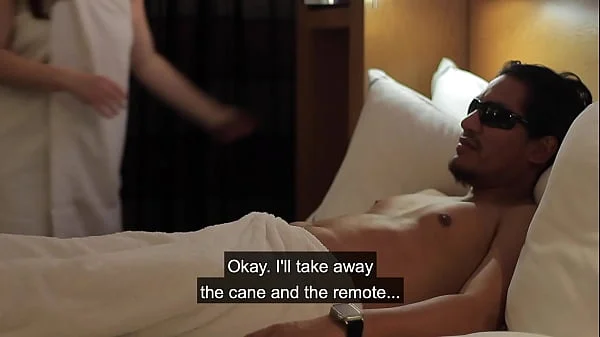 Casimiro asks for a massage in his room, not knowing that it would have a happy ending.