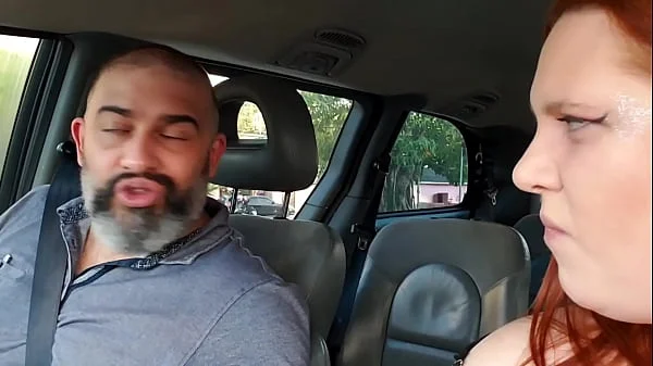 Fiz ménage na festa nudista na casa de swing