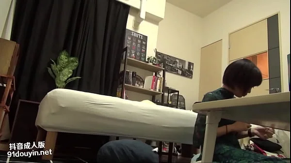 街头搭讪美女老师，太有女人味了