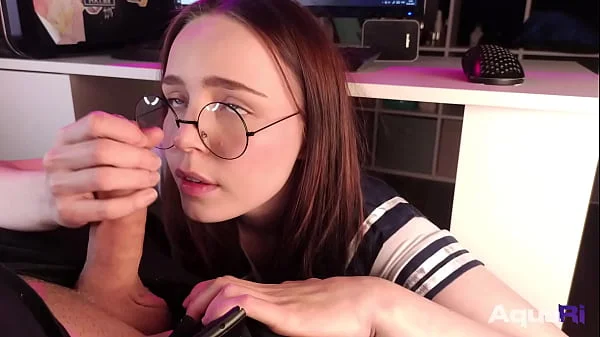 A gentle schoo-lgirl sucked a guy while he was working