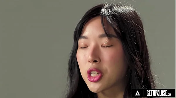 UP CLOSE - How Women Orgasm With Horny Brunette Elle Lee! SOLO FEMALE MASTURBATION! FULL SCENE