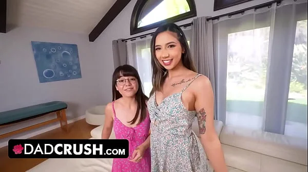 StepDaughter Seems Hesitant To Suck Her Stepdad’s Dick, But She Goes For It Anyway - DadCrush