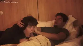 Mi hermanastra me deja meter mi pene en su boca y casi nos descubren nuestros padres FANTASIAHARDCORESEX