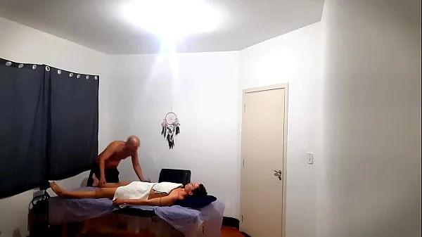 She went to get a massage but was surprised by the therapist who ejaculated in her