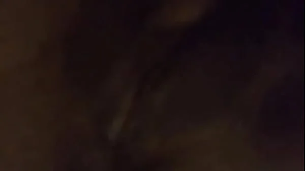 chica caliente masturbandose