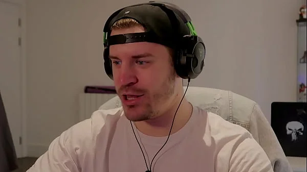 Girls Throw a Pajama Party During Lockdown (Fap CEO) [Uncensored]