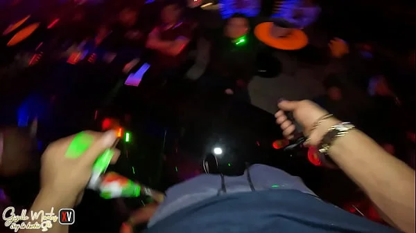 mi novio nos hace sexo en vivo enfrente de todos en el establo de mexicali