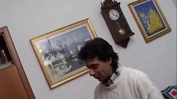 Amateur couple shares sex scenes with friends