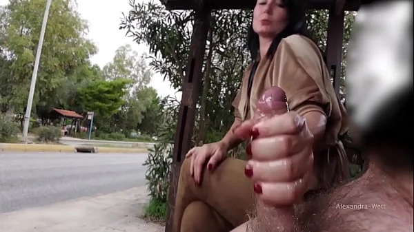 OMG!!!! STRANGER COCK JERKED OFF IN PUBLIC!