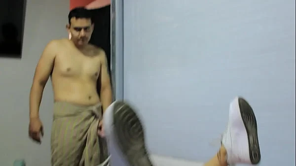 mi hermanastro me folla mientras hablo por telefono con mi novio. POV-latina tetas grandes, porno en español
