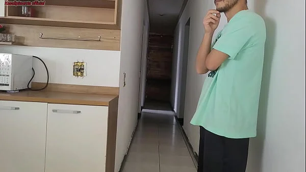 me arrisquei trasando com amigo do meu marido enquanto ele estava no banho