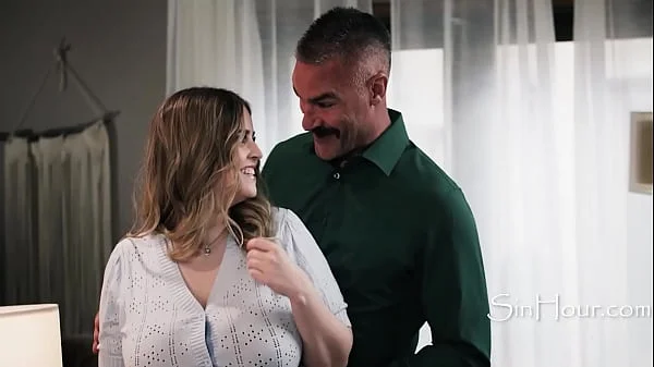 StepParents Fuck Tiny Stepdaughter Wearing A VR Headset - Dee Williams, Codi Vore