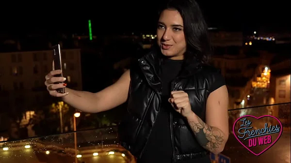 Lena Coxx, brunette coquine qui aime le hard