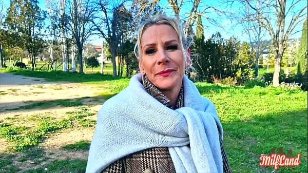 Victoria, cougar aux gros seins avec plein de fantasmes Part 1