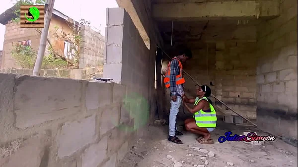 THE HOUSE AGENT AND THE BUILDER SEXUALLY ATTRACTED TO THEMSELVES