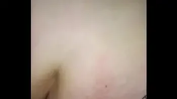 Esas nalgas rebotan que rico me gusta chuparla toda y que me de bien rico