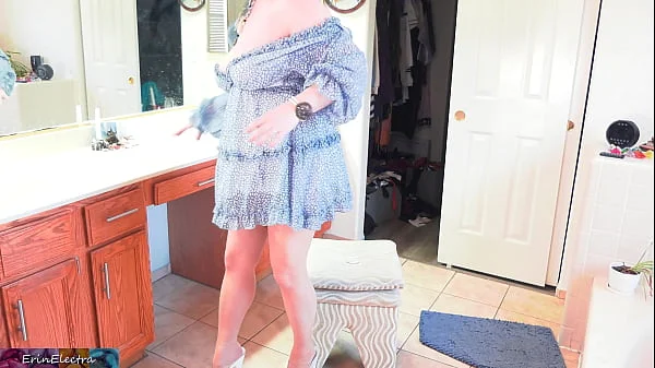 Helping stepmom dress I get to cum inside her