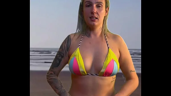 Deixei o garçom da barraca da praia de pau duro e pedir pra pegar e sentir o volume .