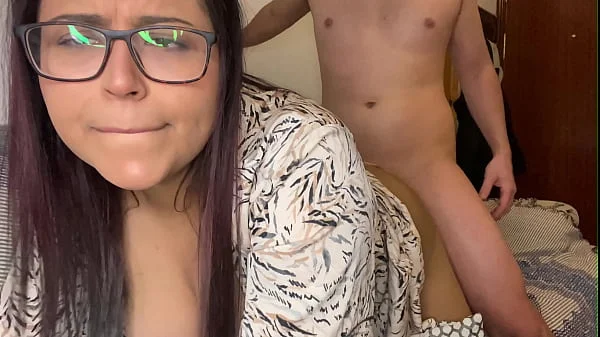 MY STEPMOM WAS CLEANING THE HOUSE AND I FUCKED HER BY SURPRISE!