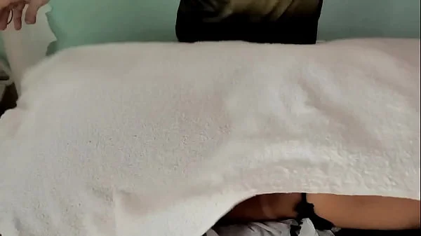 Esposa pediu para filmar a sessão de massagem