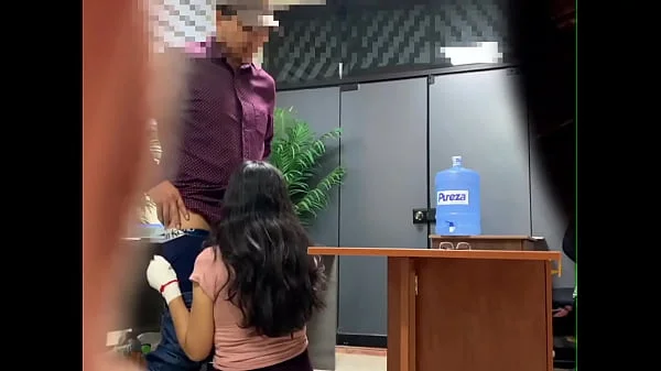 Camara espia oficina del director del Instituto México