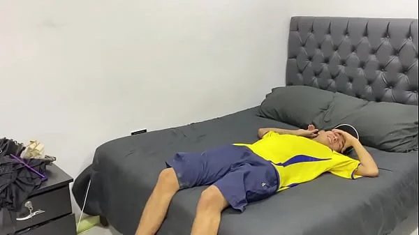 MI JEFE LLEGA Y ME EXIJE FOLLAR CON EL SI NO ME DESPIDE Y ORDEÑO SU POLLA