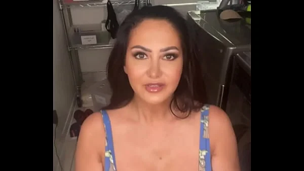 Extraordinaria Ava Addams