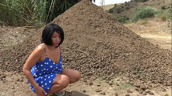 french amateur stepmom makes him cum outdoor on a stinking farm