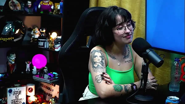 Martina Oliveira Avalia o Pauzão do Ruan, ela ficou com tesão vendo! - Podcast Pápum no Barraco! COMPLETO NO SHEER - XV RED