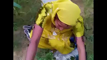 Ladki khet me with hindI audio