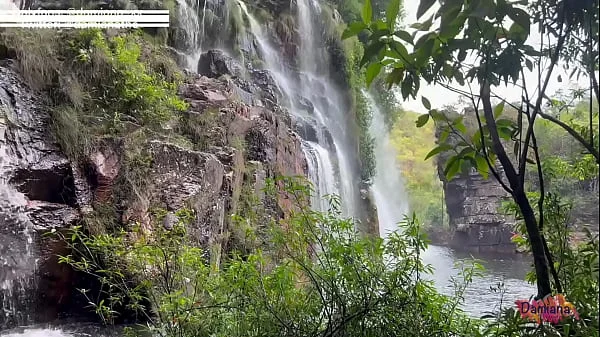 Fomos pegos transando na cachoeira - De férias com Damiana