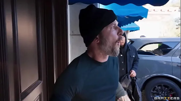 A Very Brazzers XXXmas Part 1 Jennifer White, Cubbi Thompson / Brazzers/ Enter XVPROMO on official site for discount