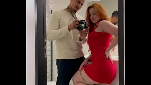 Deixando a ruiva de perna bamba. - Free