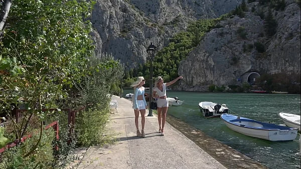 Tantalizing Tourists Chapter 1: Bi Besties Candee Licious And Shalina Devine Toy Their Asses GP3197