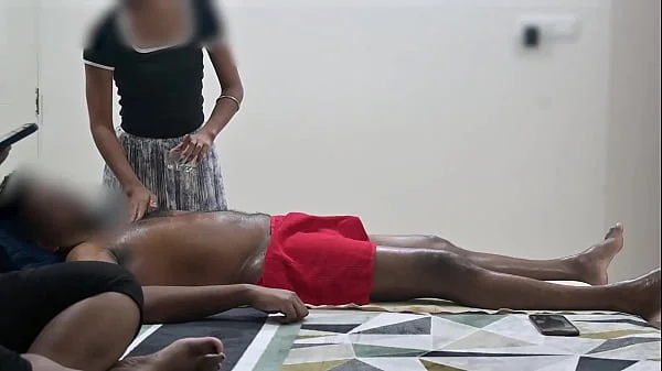 Happy ending spa massage infront of customer lady