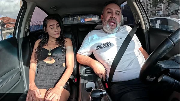 Eva Damarte veio de pernambuco para dar o cuzinho na carona e a novinha levou ferro