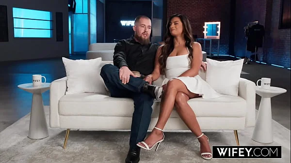 WIFEY Gorgeous Hotwife Karina Valentina Gets Fucked Hard While Hubby Watches